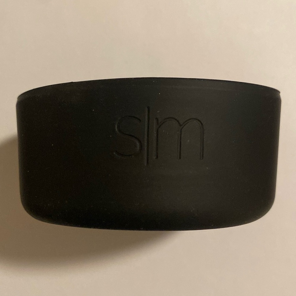 Simple Modern Medium Silicone Boot